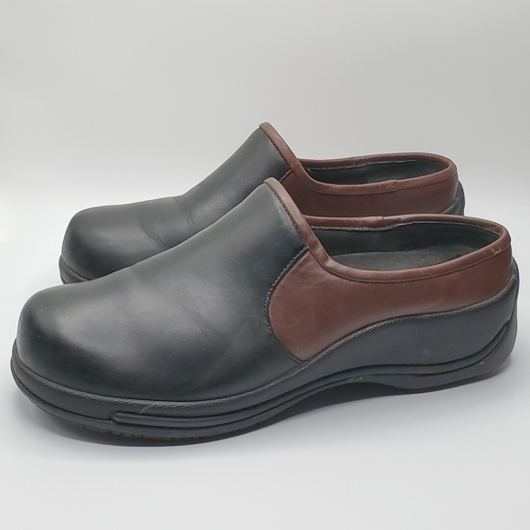 Dansko Shoes Dansko Slip Resistant Leather Black With Brown Clogs